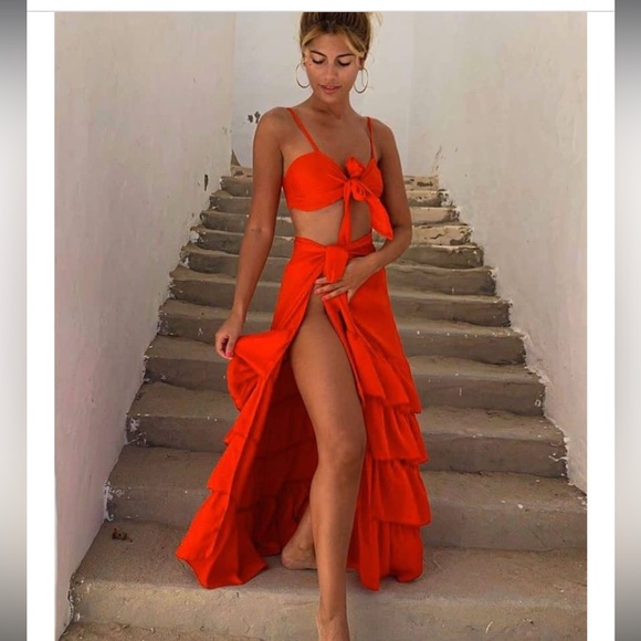 Beautiful 2 piece red set!! Only worn once!! Perfect for a summer trip!Size smal - Picture 1 of 4